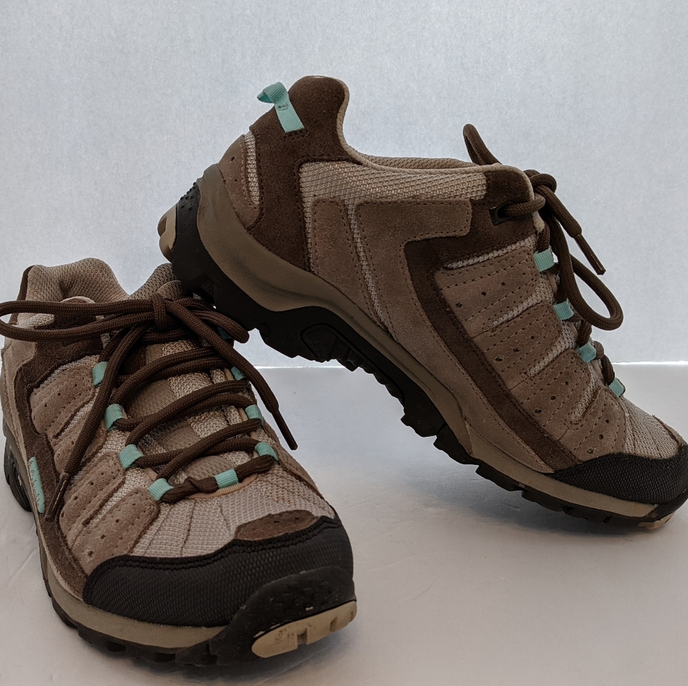 Columbia Pima Trail Hiking Shoes Suede Lace Up Low Tops BL3199-103 Size 9 Women